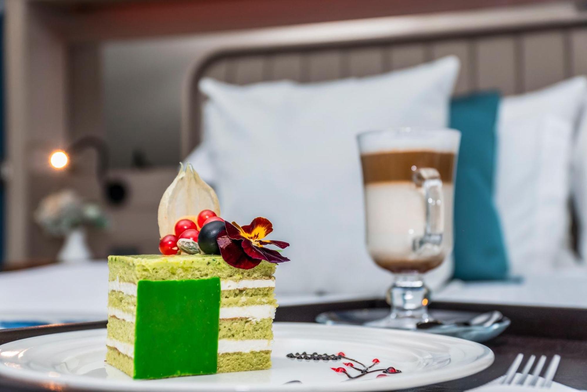 Deluxe Double Room with Sea View,1660230459:JPEG